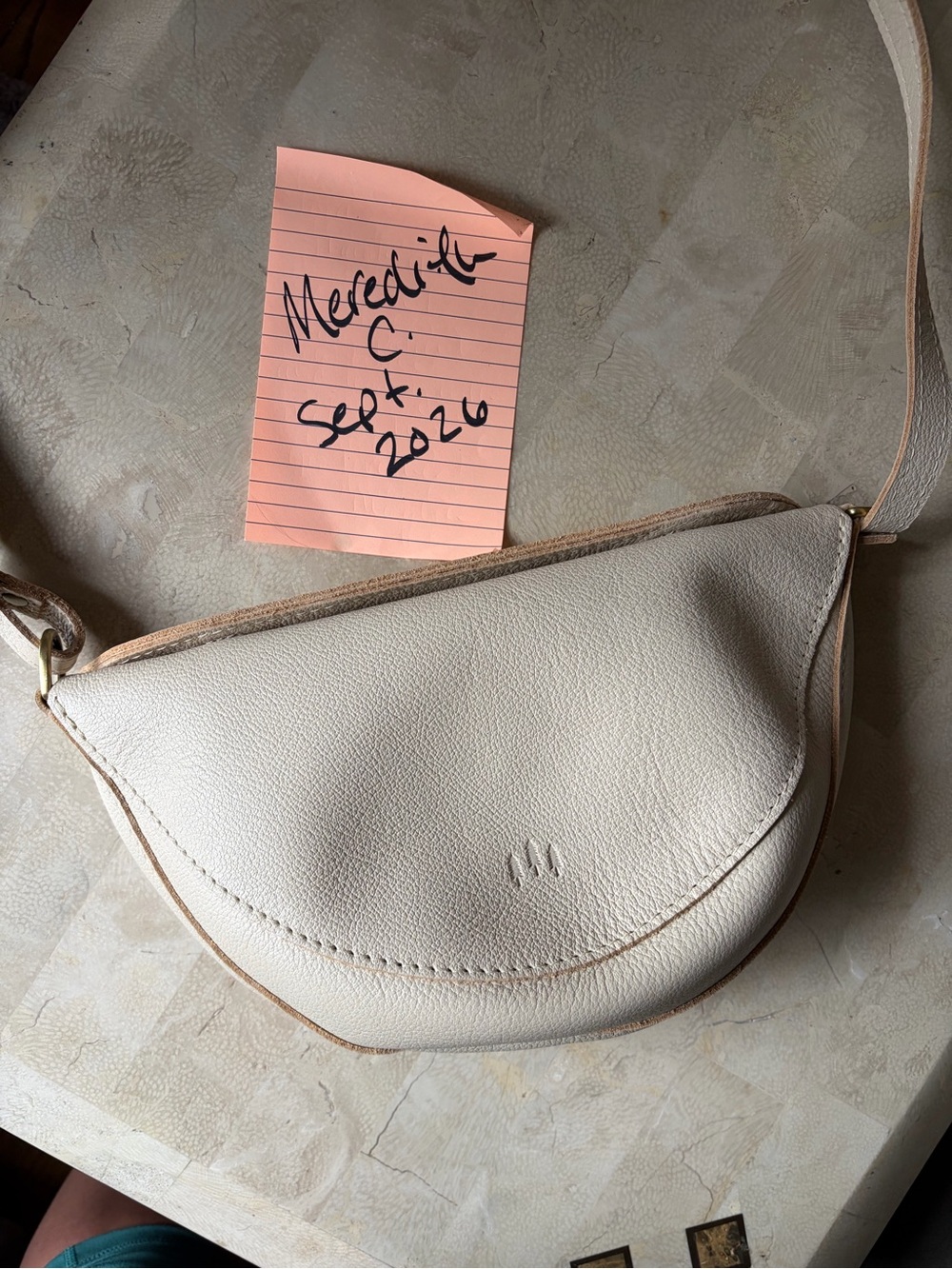 Portland Leather Medium Koala sling bag in Pebbled Bone